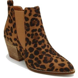 NWOT Leopard James Stretch Bootie
- Size 8